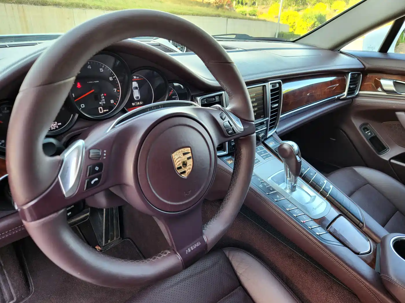Porsche Panamera 2010 Panamera 4 3.6L фото 9