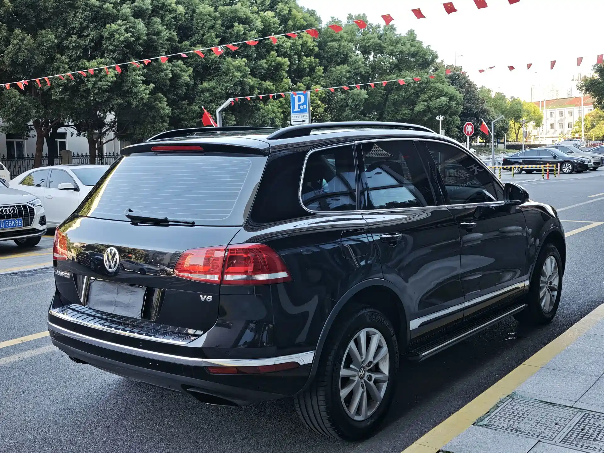 Фото 9 - Volkswagen Touareg