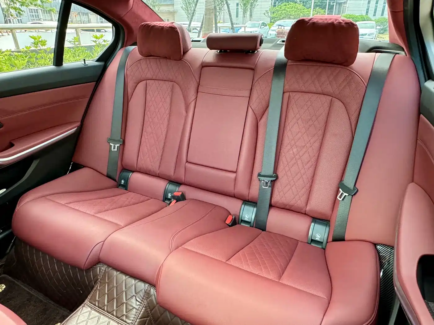 BMW 3 Series 2024 325Li M Sport Shadowline Package фото 5