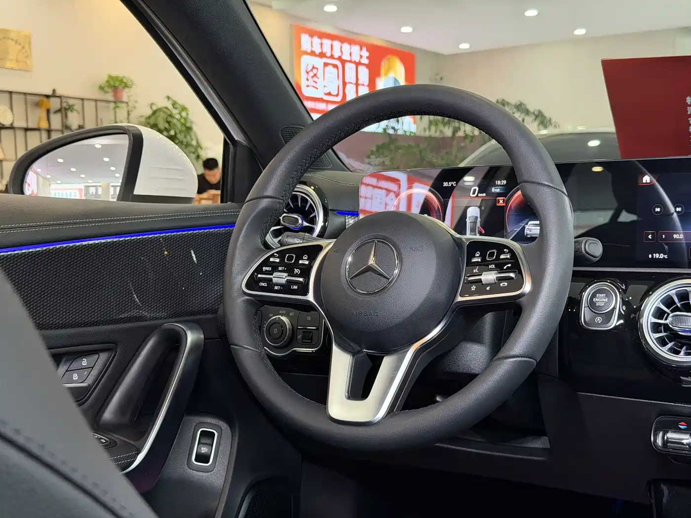 Mercedes-Benz A-Class 2021 A 200 L Sport Sedan Dynamic Type фото 17