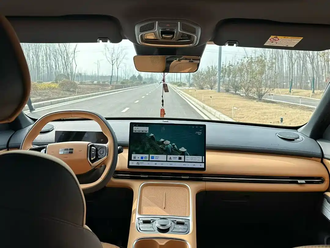 GEELY GALAXY GALAXY STARSHIP 7 EM I