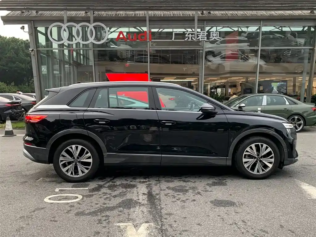 Audi Q5 e-tron 2023 40 e-tron Shining Edition Brocade Package фото 7