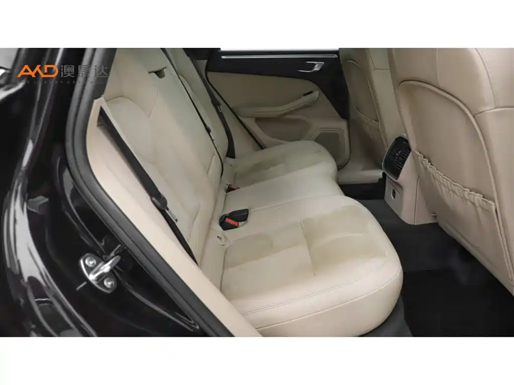 Porsche Macan 2018 Macan 2.0T фото 8