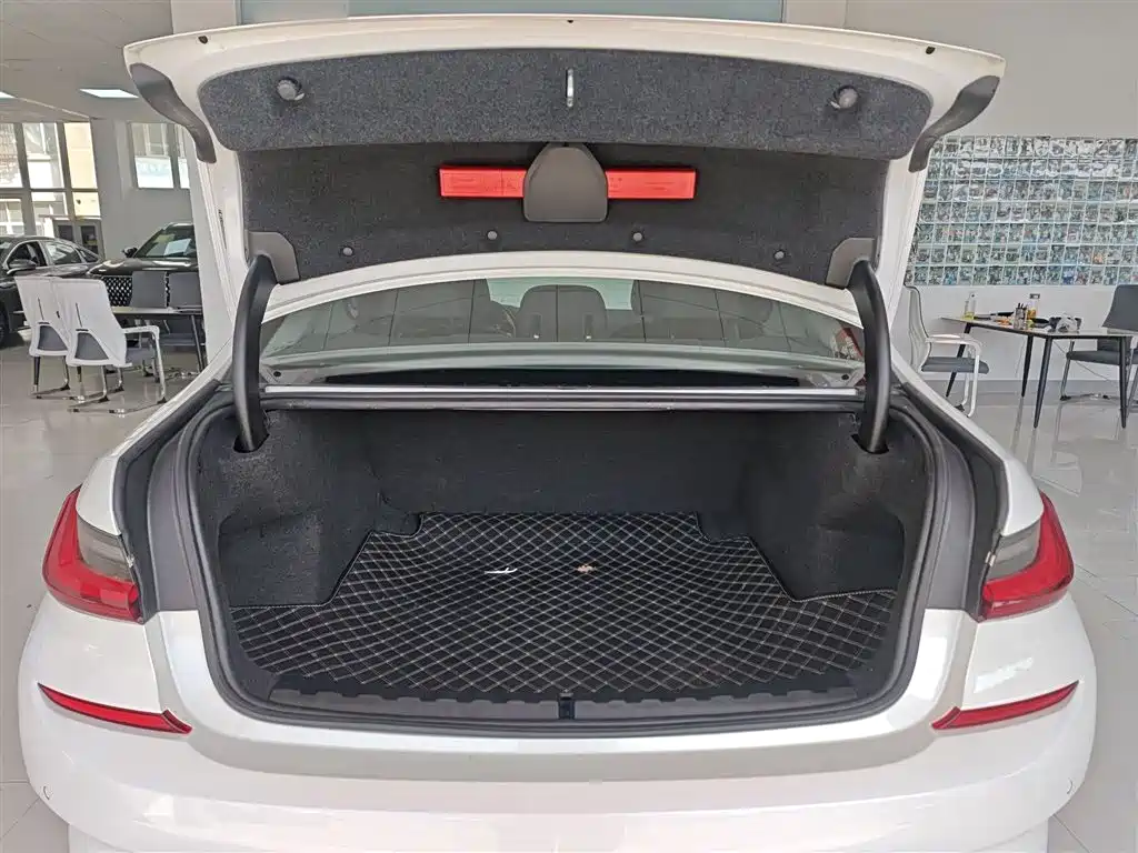 BMW 3 Series 2022 Facelift 320Li M Sport Package фото 15