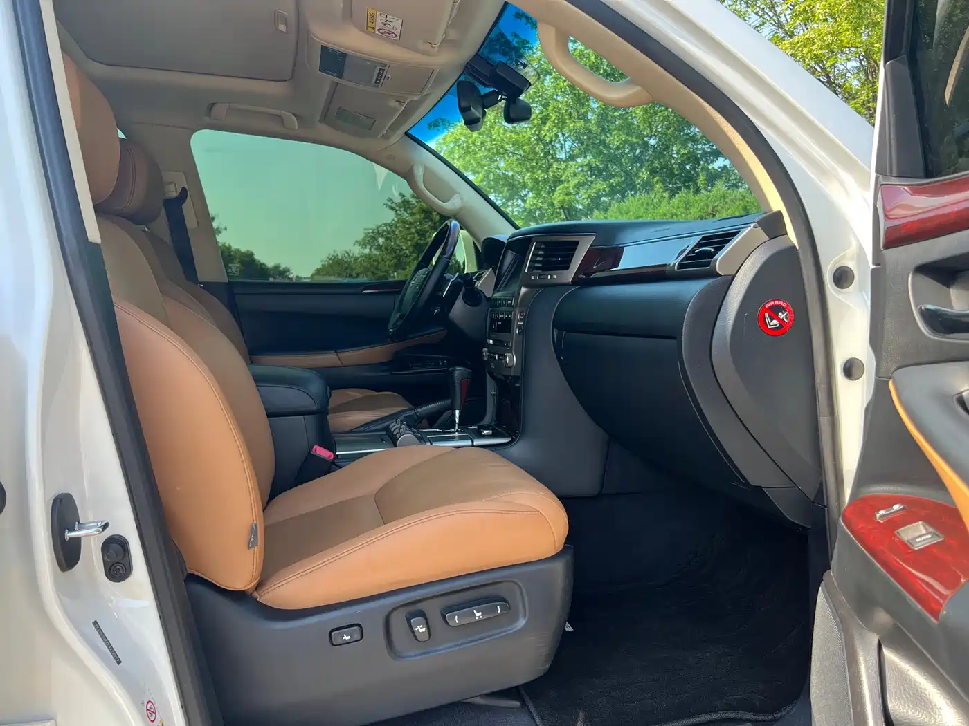 Lexus LX фото 23