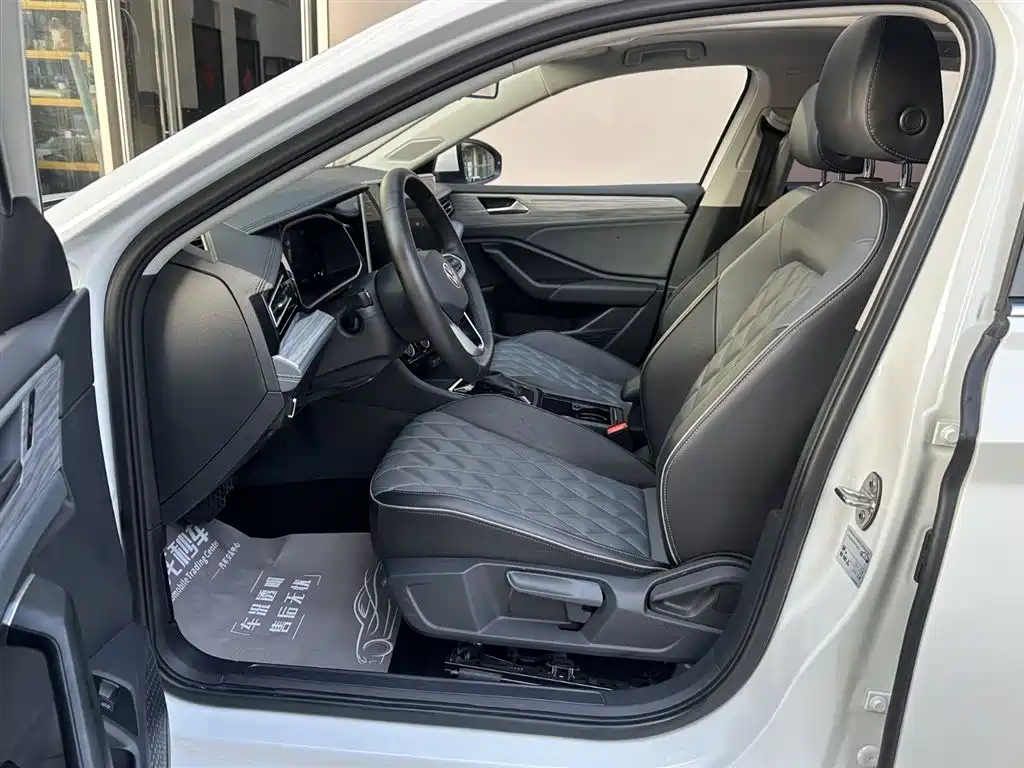 Volkswagen Sagitar 2025 300TSI DSG Surpass Edition фото 6