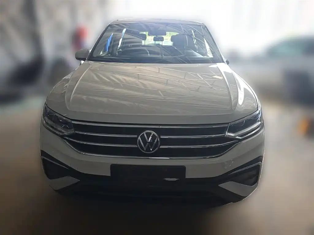 Volkswagen Tiguan L 2022 330TSI Automatic 2WD Comfort Edition фото 5