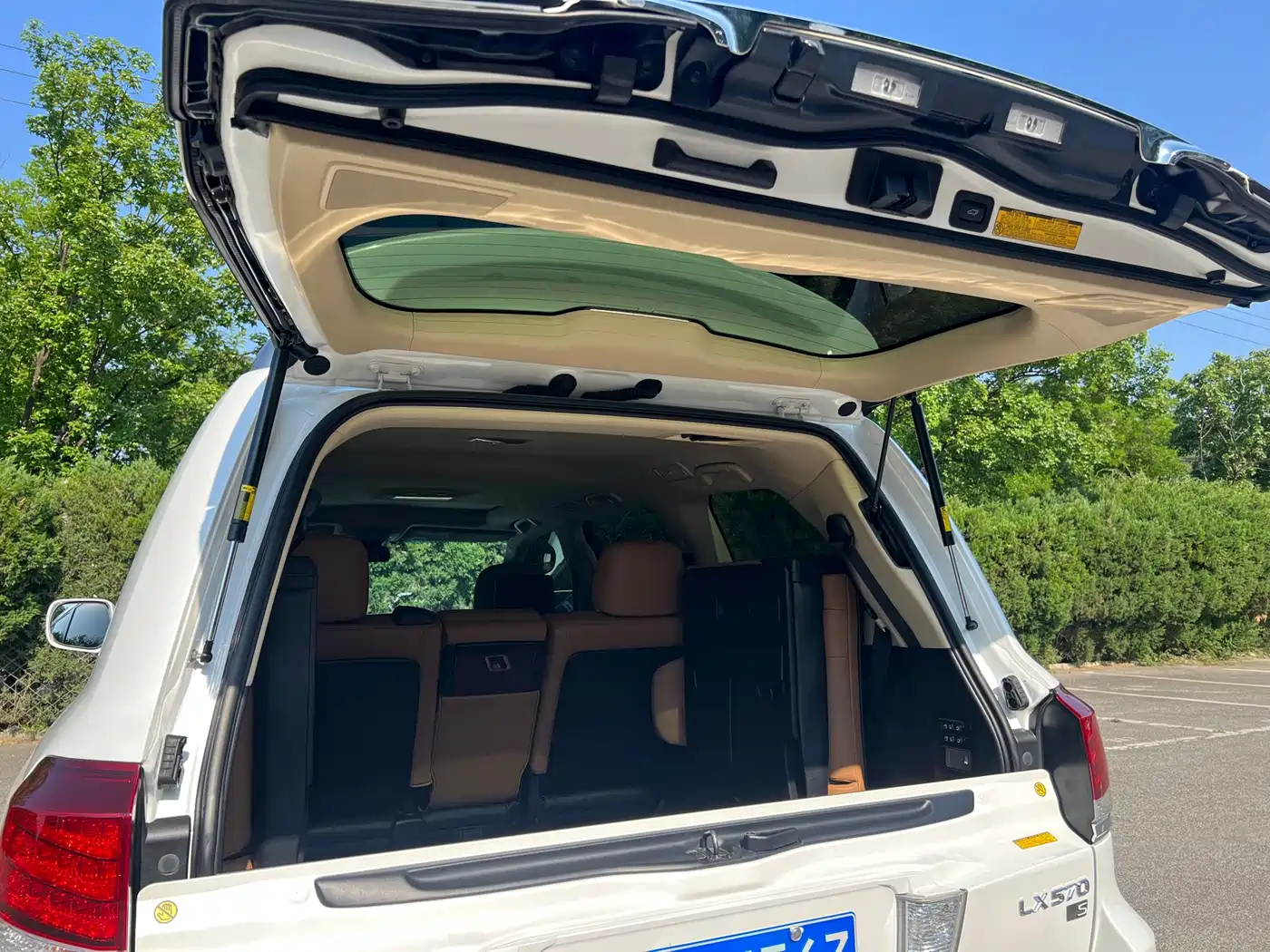 Lexus LX фото 28