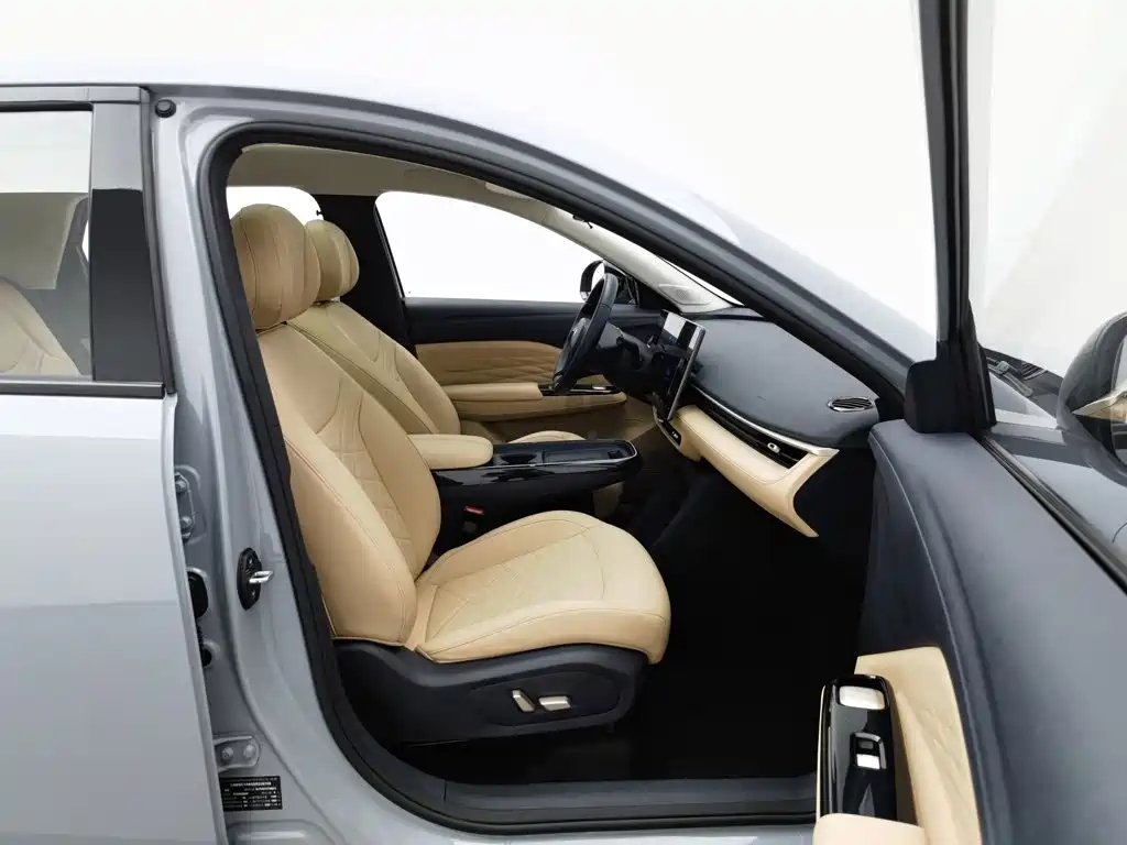 ARCFOX T1 2025 2025 425 Mid-range Version