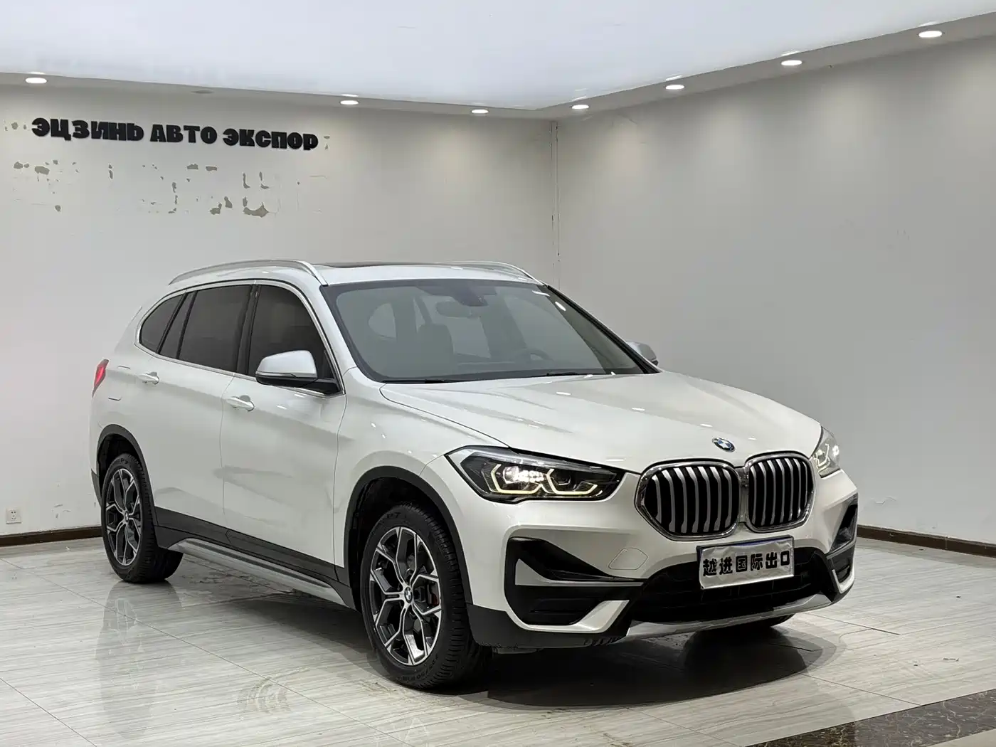 BMW X1 2022 sDrive20Li Fashion фото 3