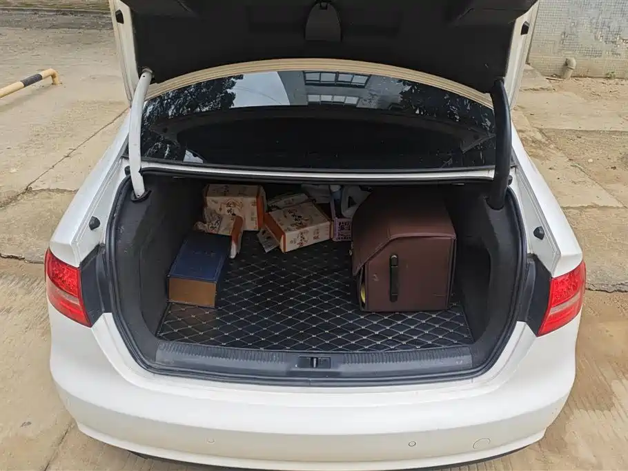 Audi A4L 2013 35 TFSI Automatic Standard фото 4