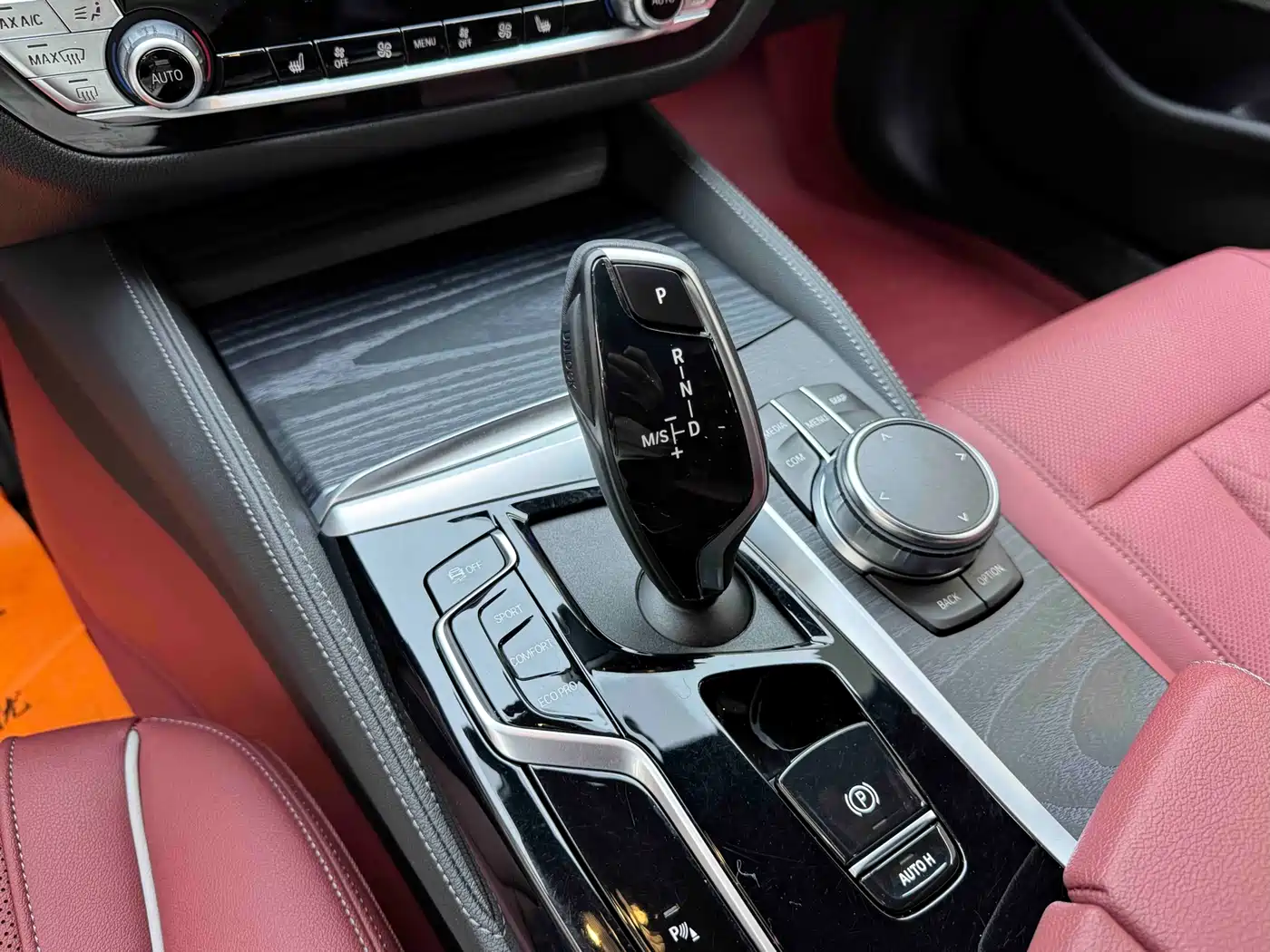 BMW 5 Series 2023 530Li xDrive M Sport Package фото 10