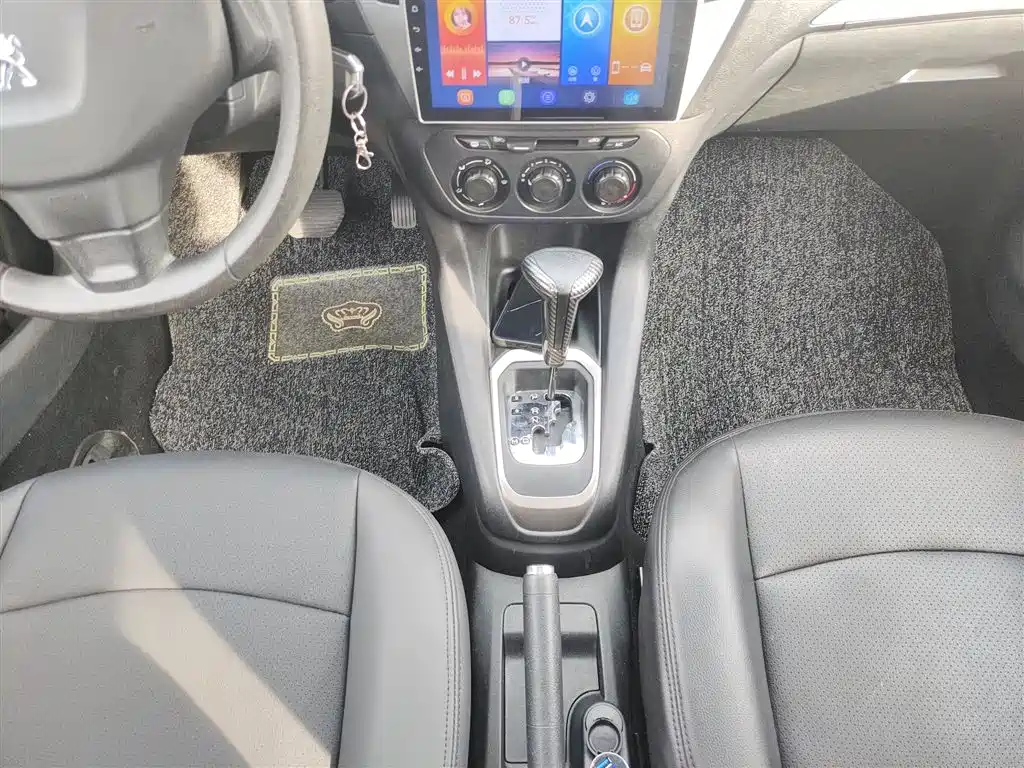 Peugeot 301 2016 1.6L Auto Comfort Edition фото 6