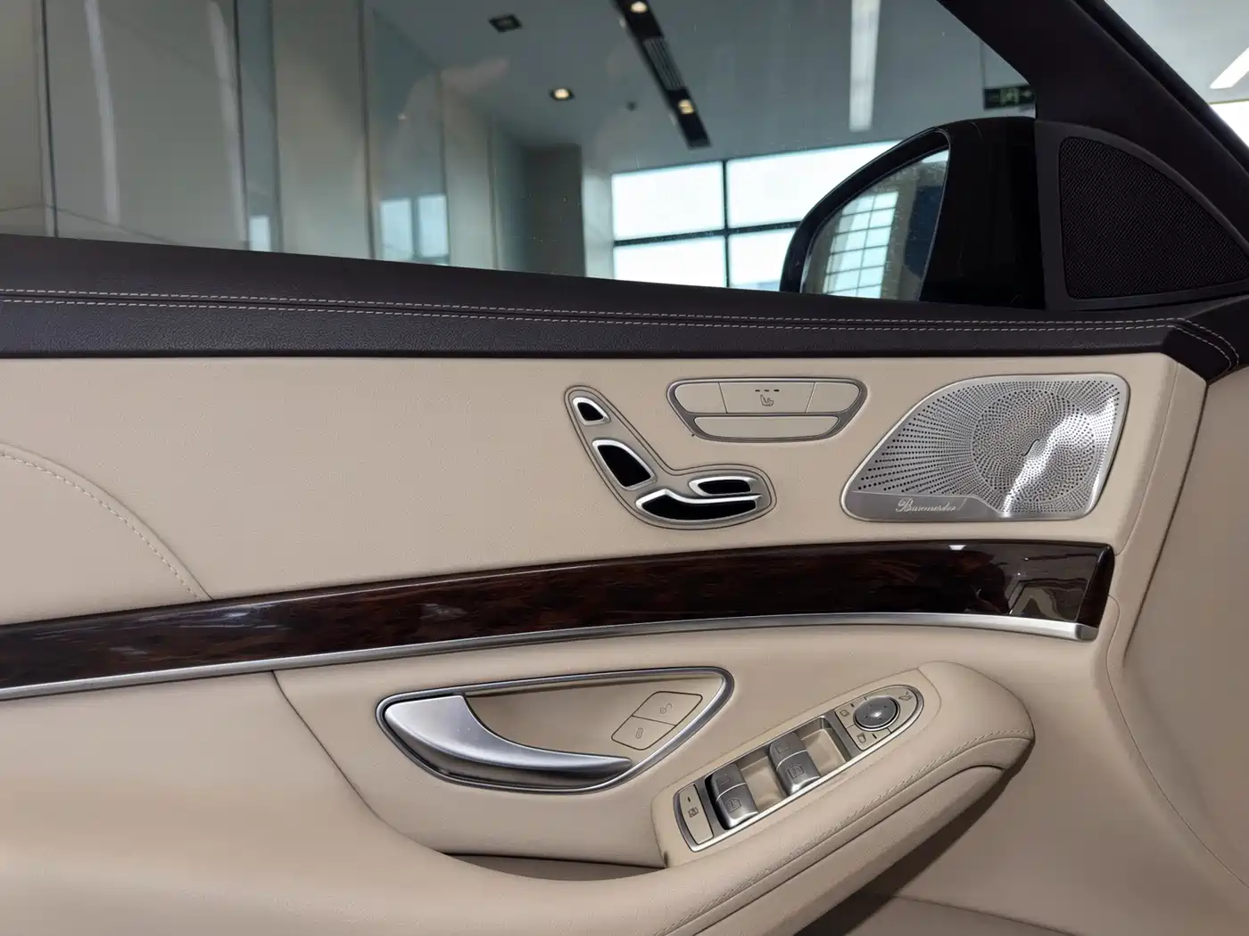 Mercedes-Benz S-Class 2018 S 320 L фото 10
