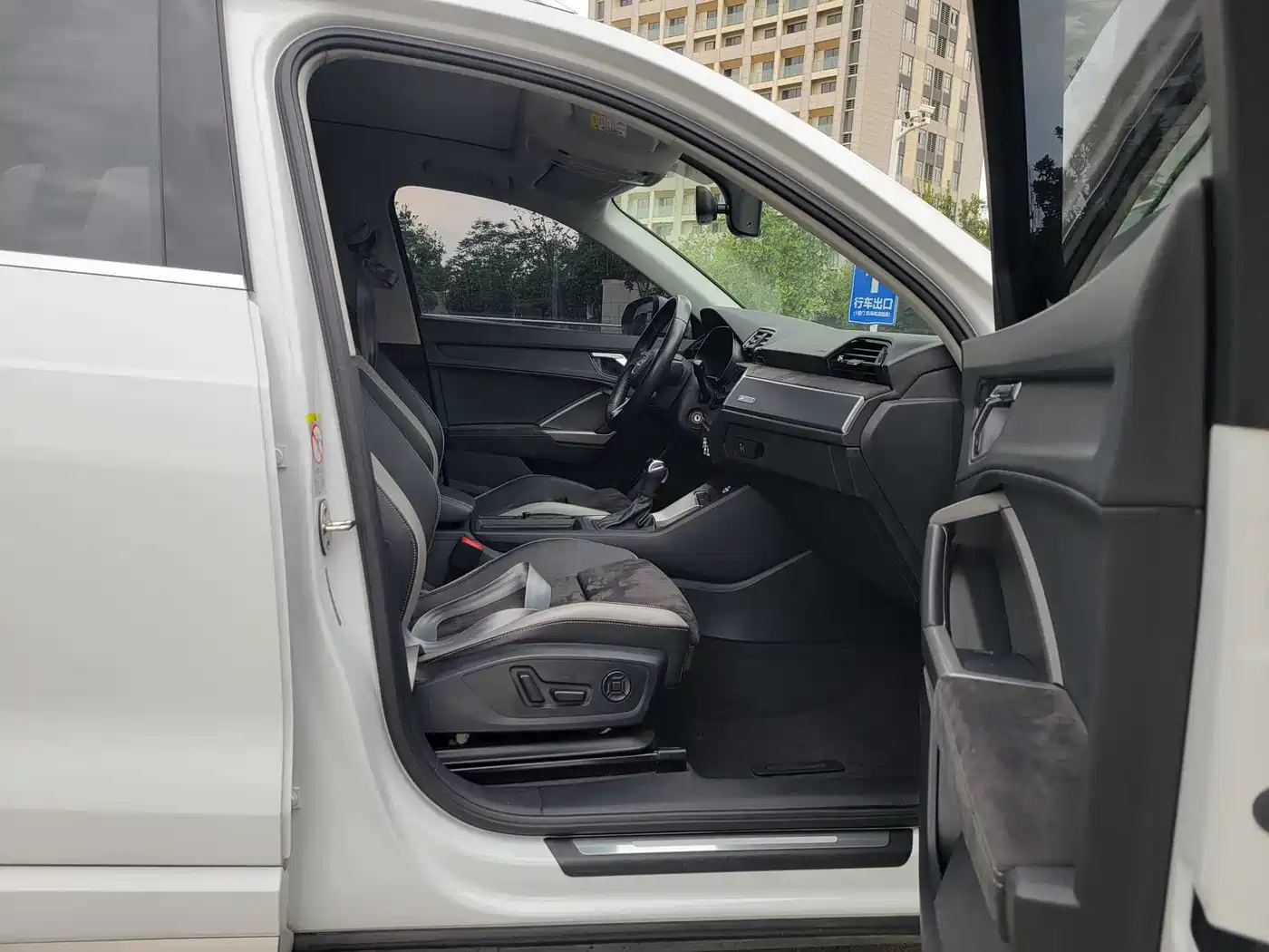 Audi Q3 2019 35 TFSI Progressive Sport фото 26
