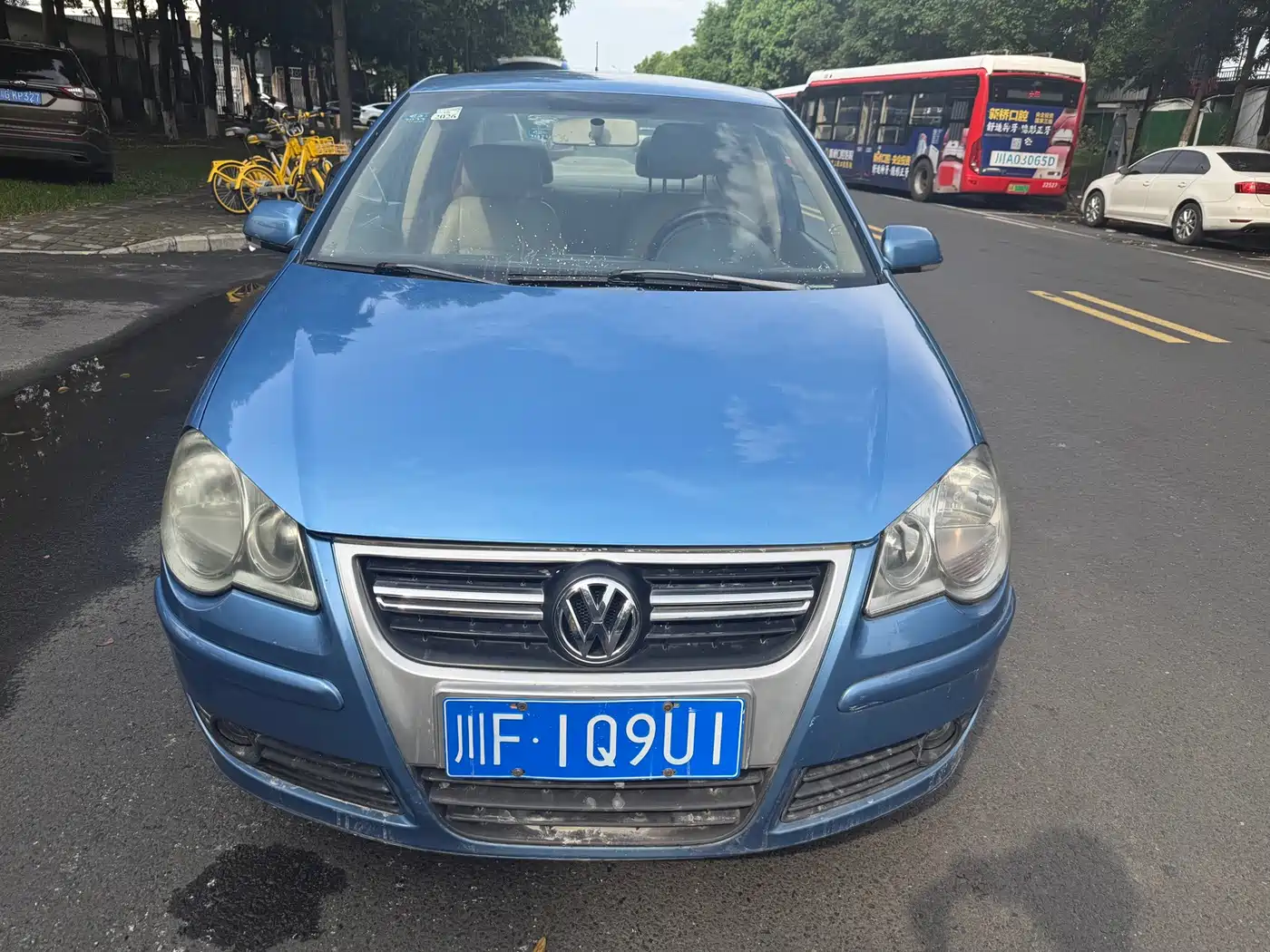 Photo 2 - Volkswagen Polo