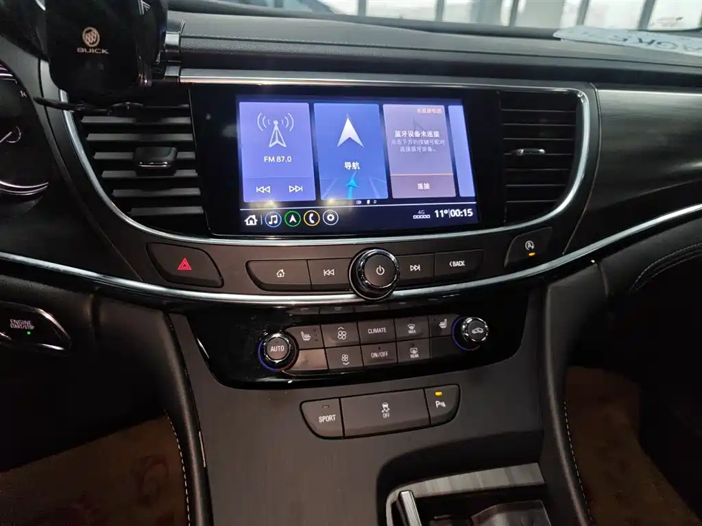 Buick LaCrosse 2022 652T Luxury фото 13