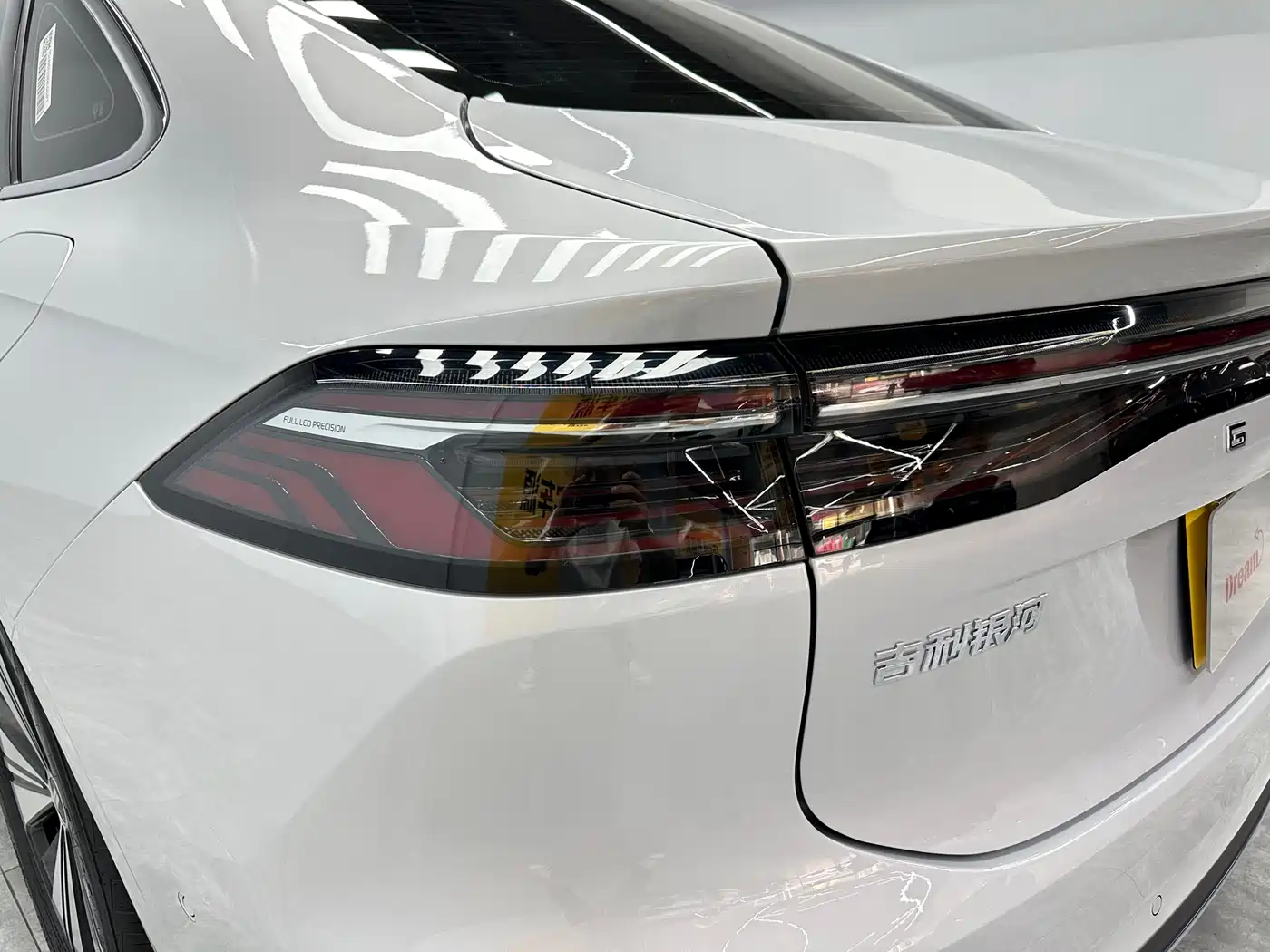 Geely Galaxy Galaxy A7 2025 EM-i 150km Explorer+ Edition фото 7