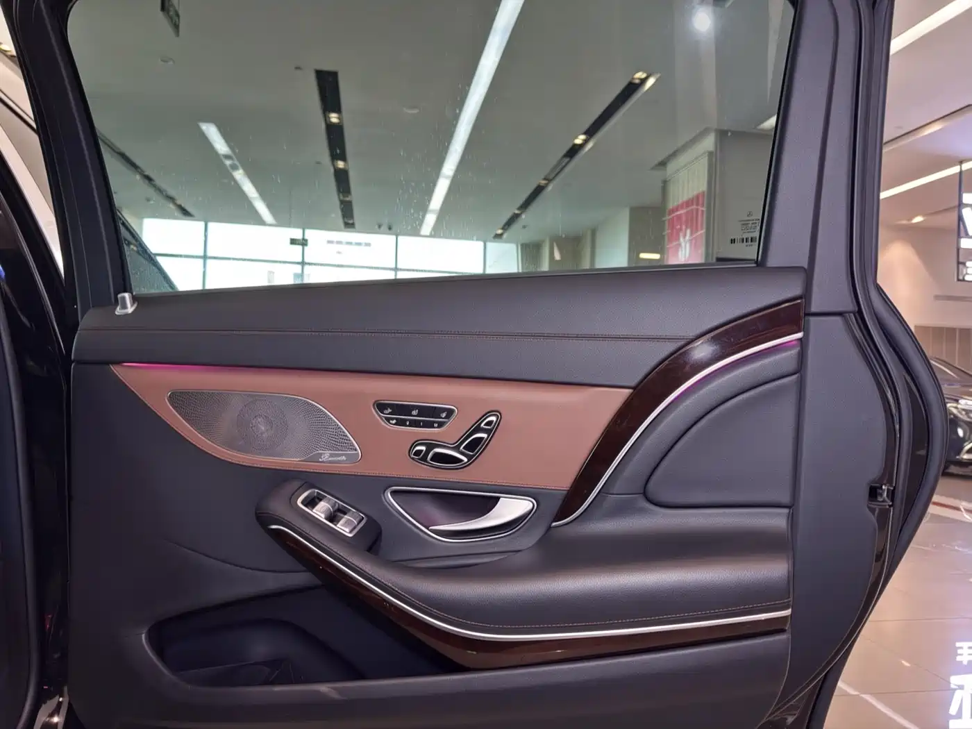 Mercedes-Benz Maybach S-Class 2015 S 400 4MATIC фото 14