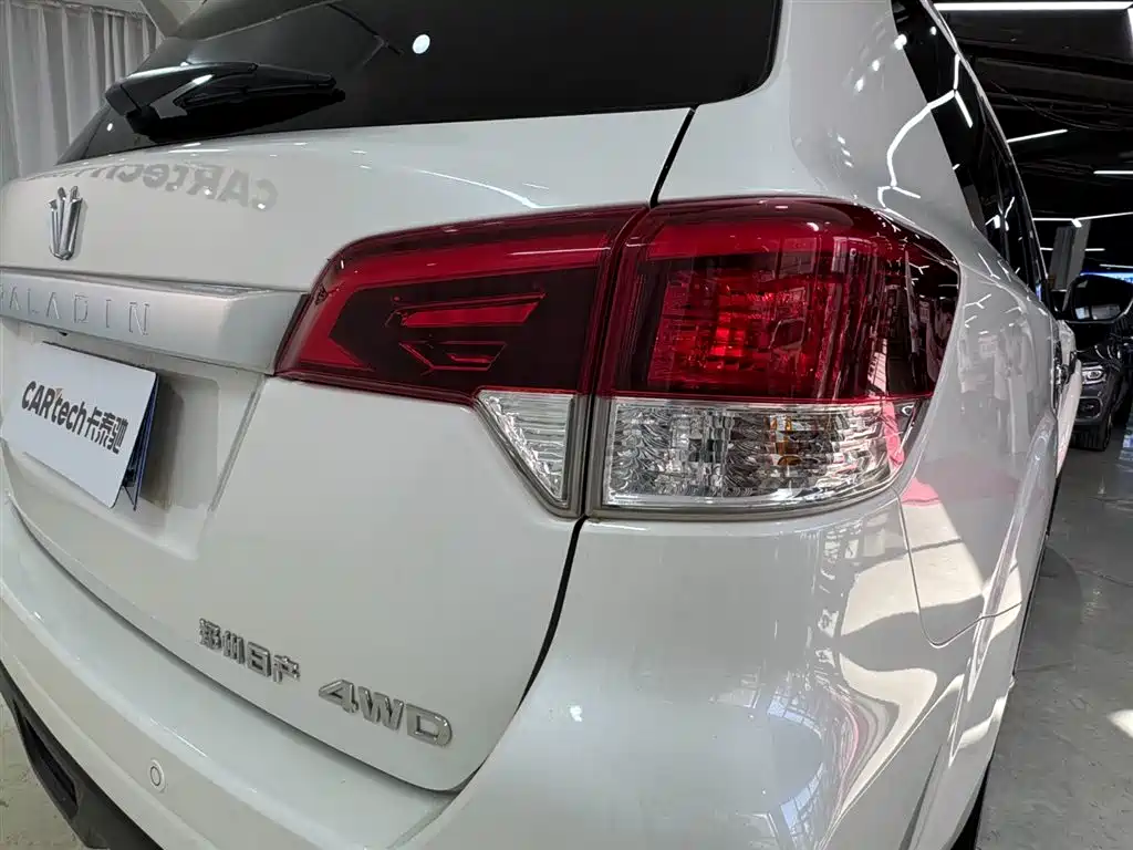 Dongfeng Fengdu Paladin 2023 Model 2.0T 4WD Premium Edition фото 23