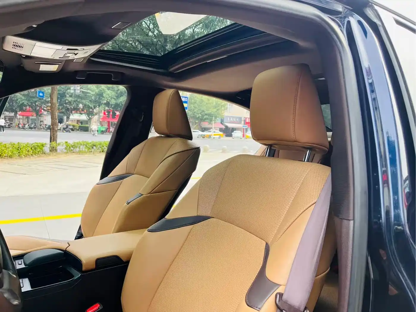 Lexus ES 2020 200 Excellence фото 13