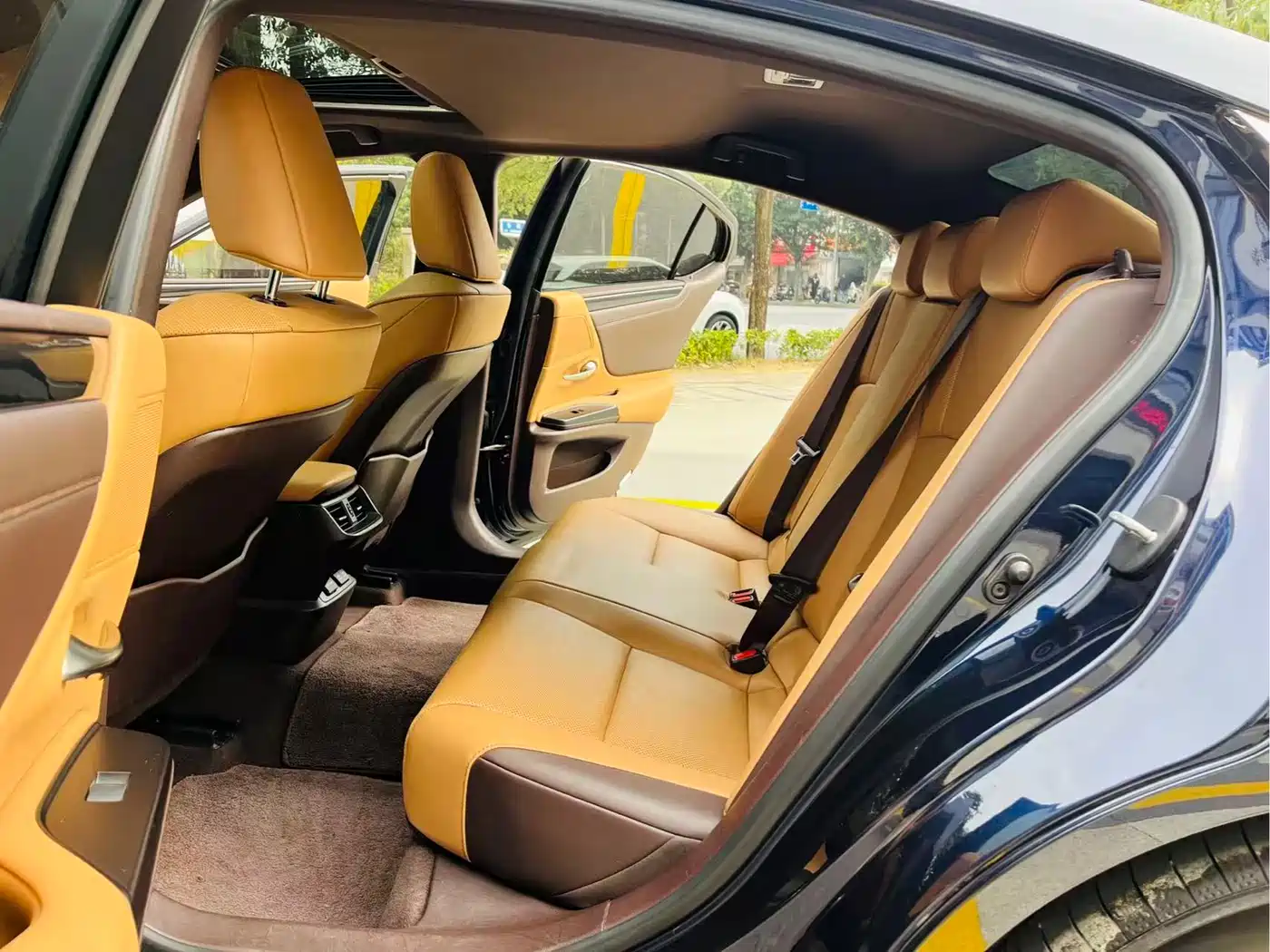 Lexus ES 2020 200 Excellence фото 16