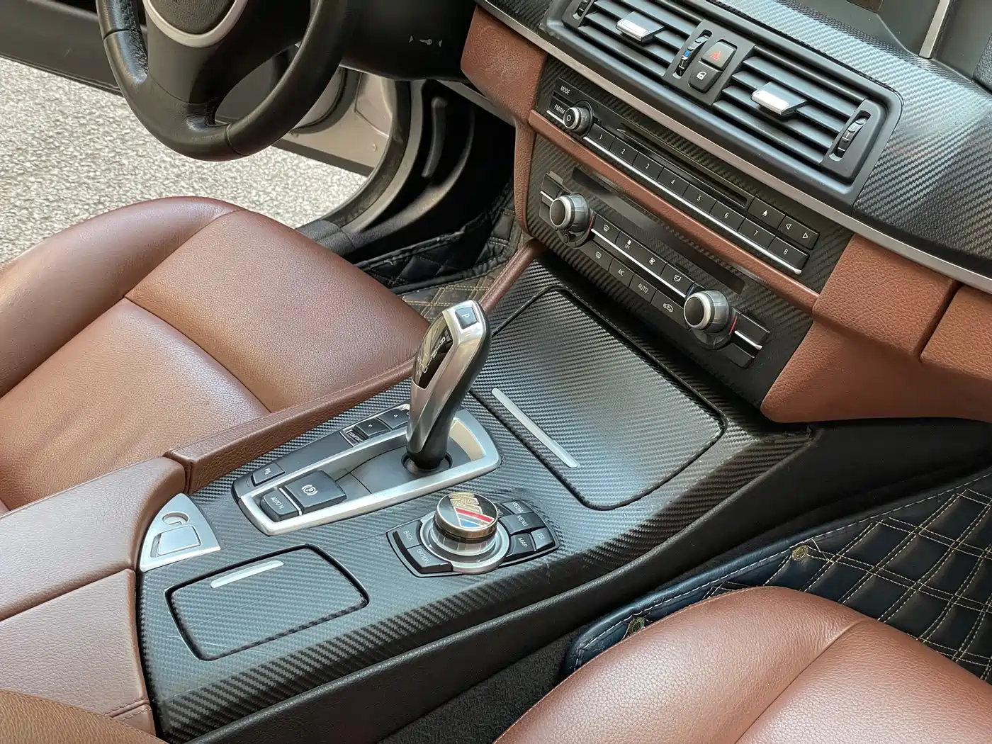 BMW 5 Series 2014 520Li Elegance фото 17