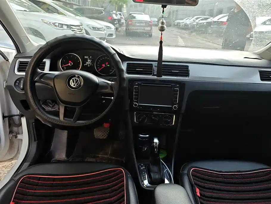 Volkswagen Santana 2015 Gran Santana 1.6L Automatic Comfort фото 12