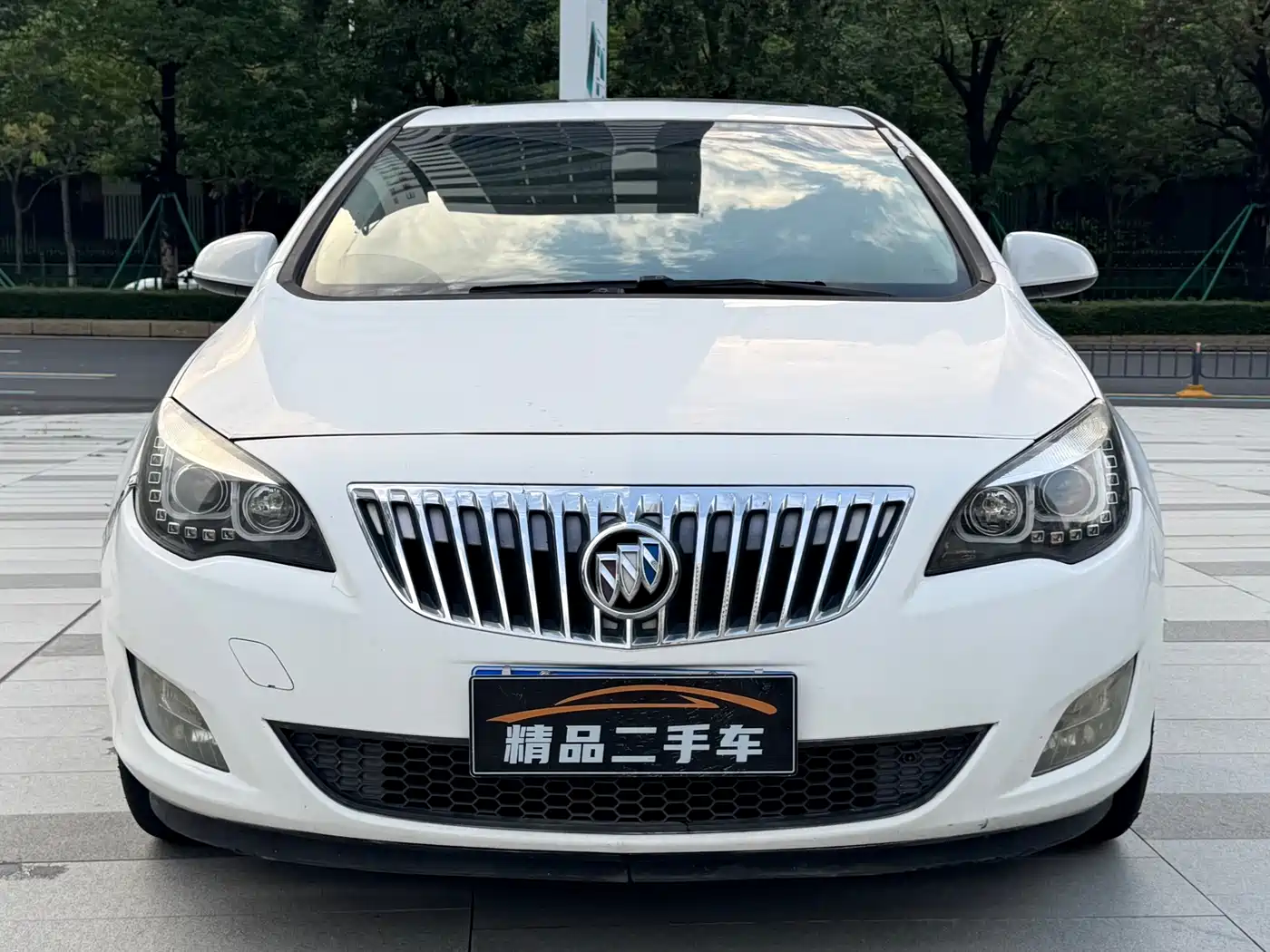 Buick Excelle 2010 2010 XT 1.6L Automatic Fashion