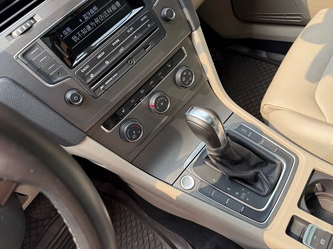 Volkswagen Golf 2014 1.4TSI Automatic Luxury фото 5