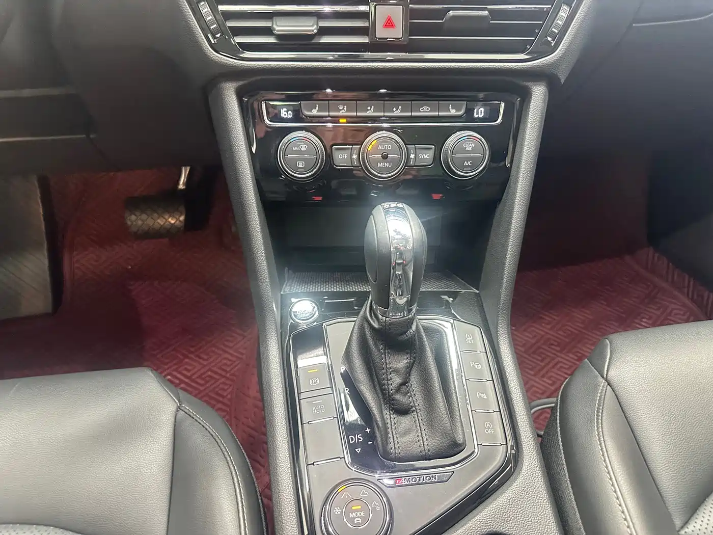 Volkswagen Tharu 2020 Facelift 330TSI 4WD Flagship Edition China VI фото 7