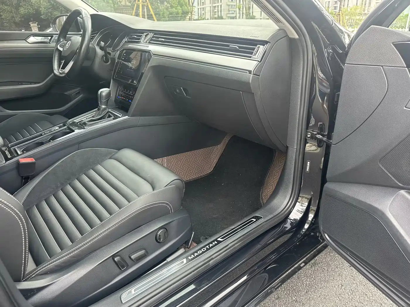 Volkswagen Magotan 2020 330TSI DSG Leading фото 16