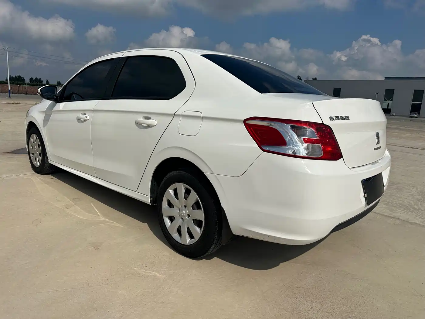 Peugeot 301 2017 2016 1.6L Manual Comfort Edition
