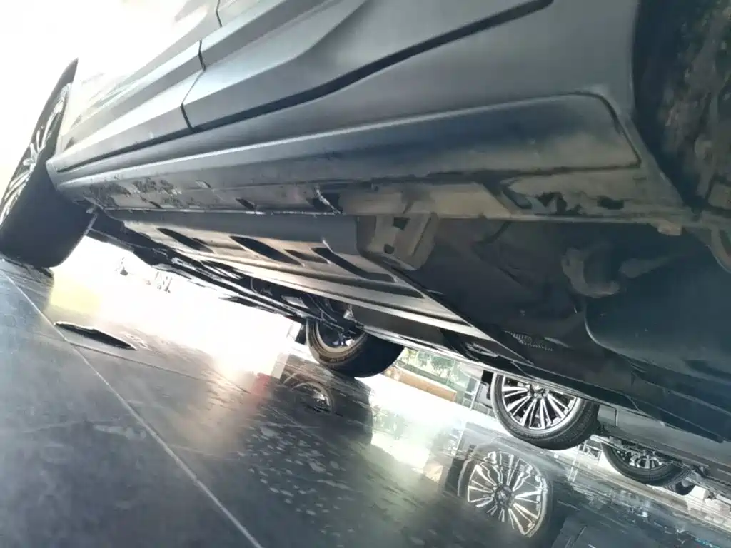 Фото 22 - Geely Binyue