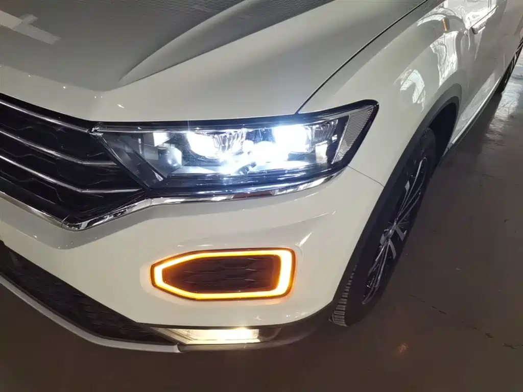 Volkswagen T-ROC 2019 280TSI DSG 2WD Comfort Version China VI фото 24
