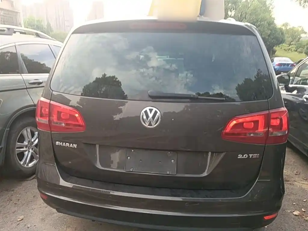 Volkswagen Sharan 2014 2.0TSI Comfort фото 6