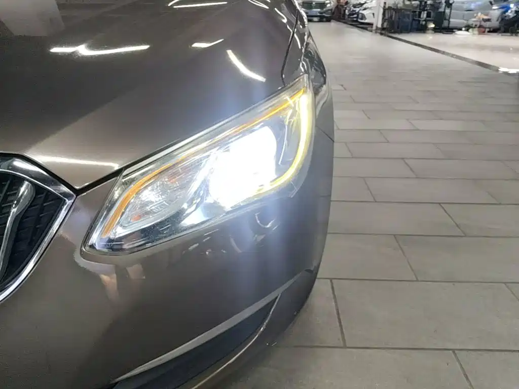 Фото 24 - Buick Excelle