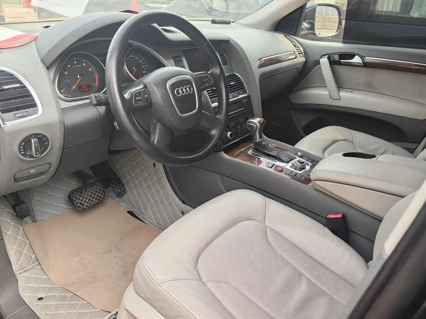 Audi Q7 2011 3.0 TFSI Technology (200kW) фото 3