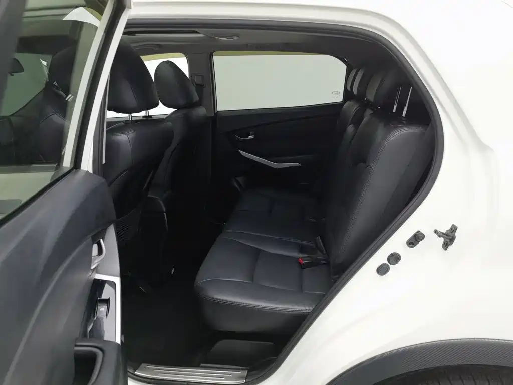 SsangYong Korando 2015 2015 2.0L 2WD Automatic Enjoyment Edition