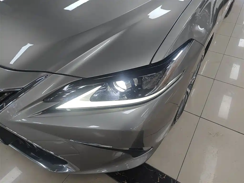 Lexus ES 2018 200 Excellence Edition China V фото 18