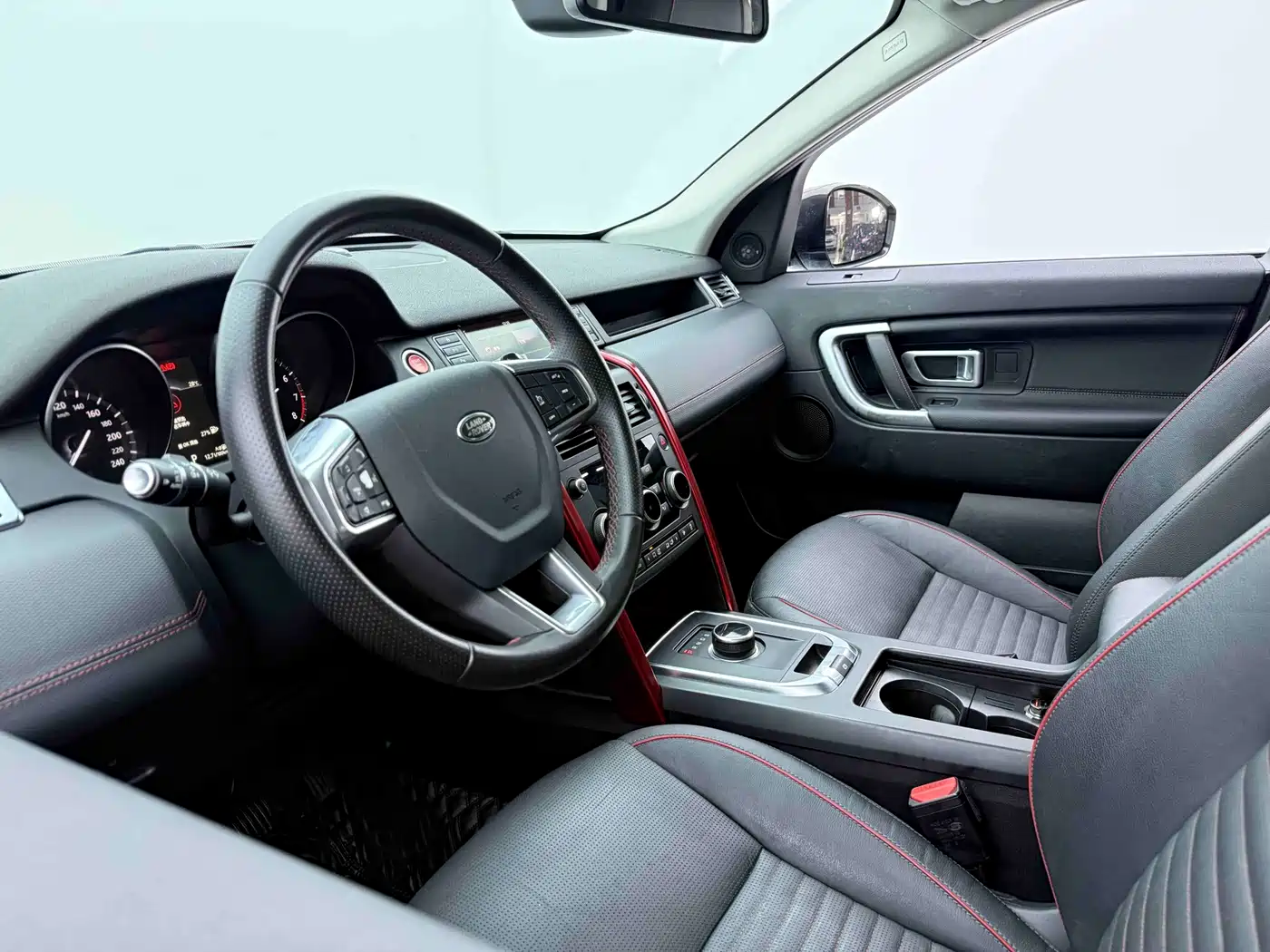 Фото 7 - Land Rover Discovery Sport