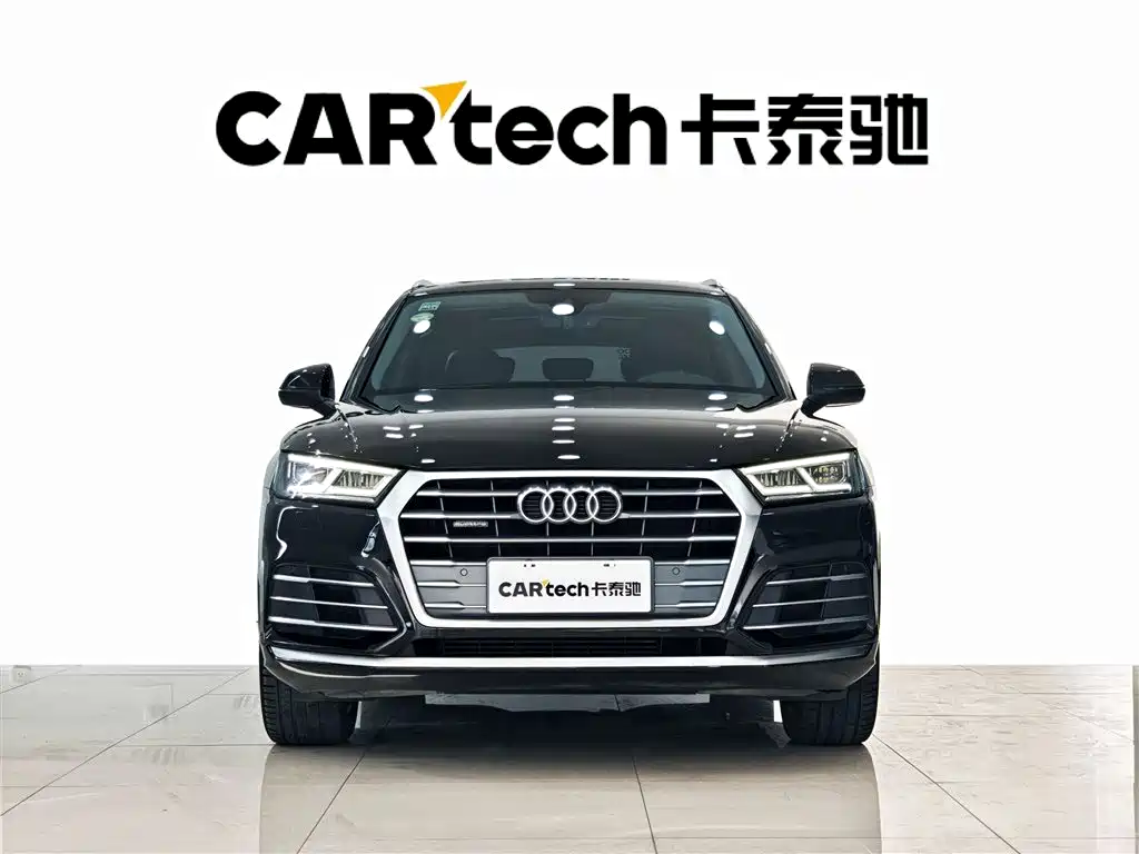 Audi Q5L 2020 Facelift 40 TFSI Honor Fashion фото 3
