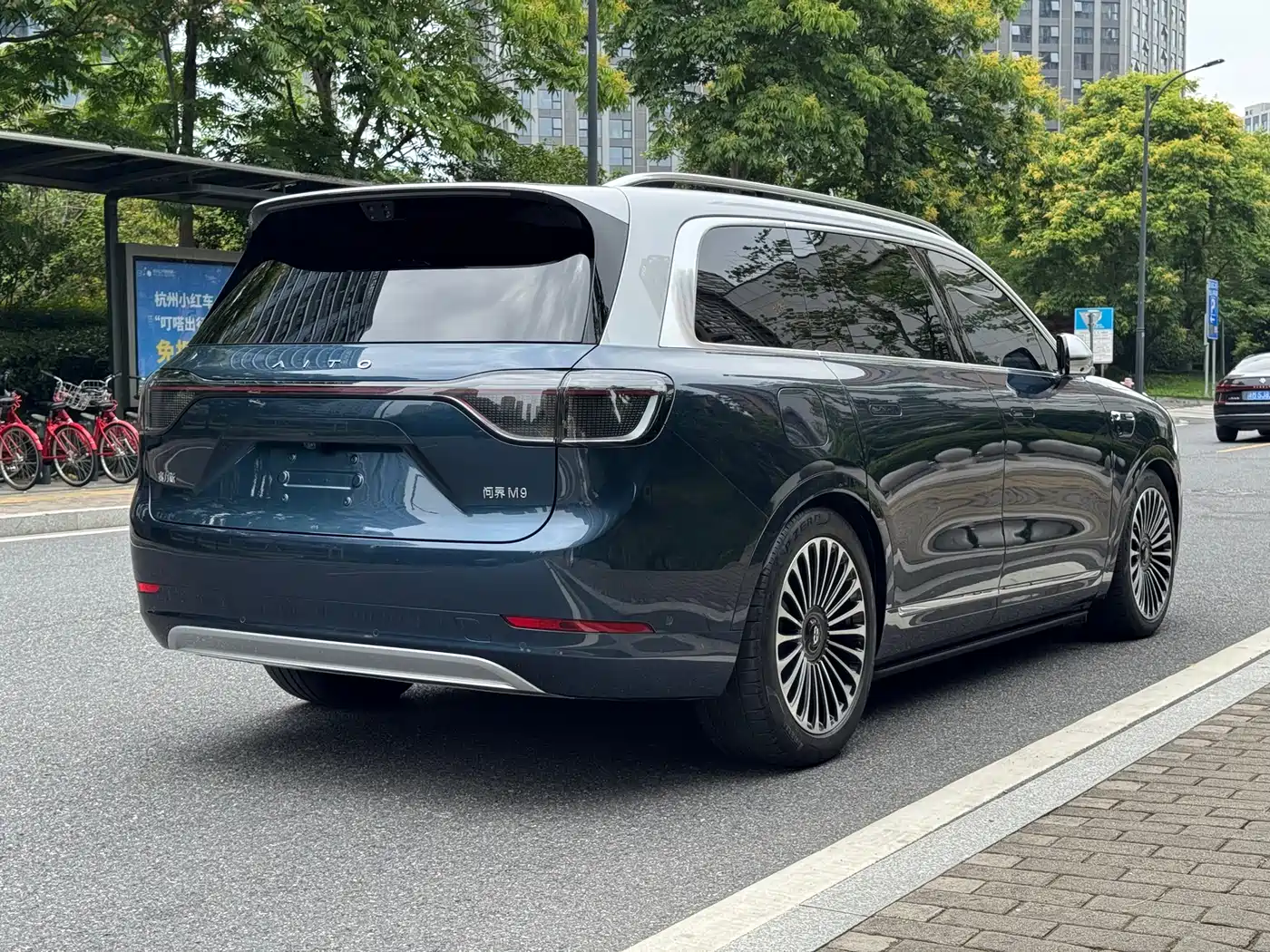 AITO Wenjie AITO M9 2025 Extended Range Ultra 52kWh 6-Seater фото 6