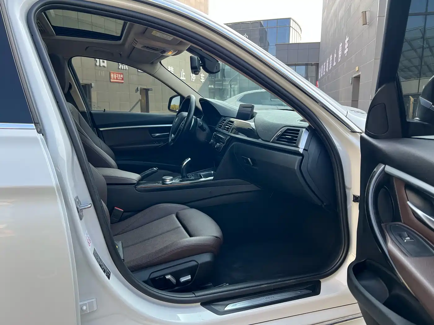 BMW 3 Series 2018 320Li Leading Luxury Package фото 27