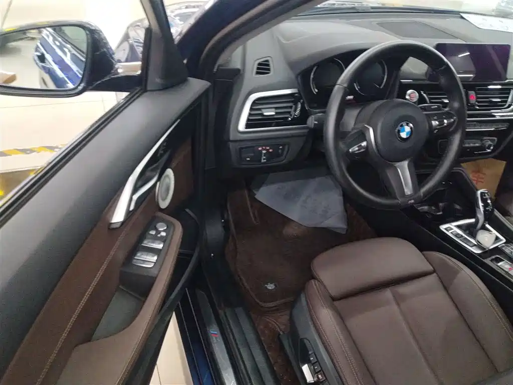 BMW 1-SERIES