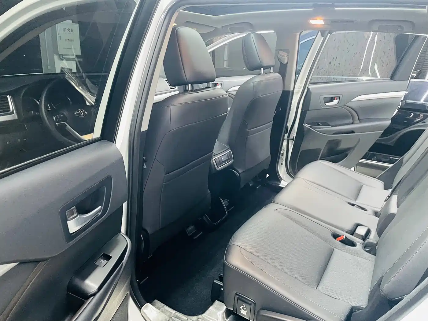 Toyota Highlander 2018 2.0T 4WD Luxury 7-seater (China V) фото 4