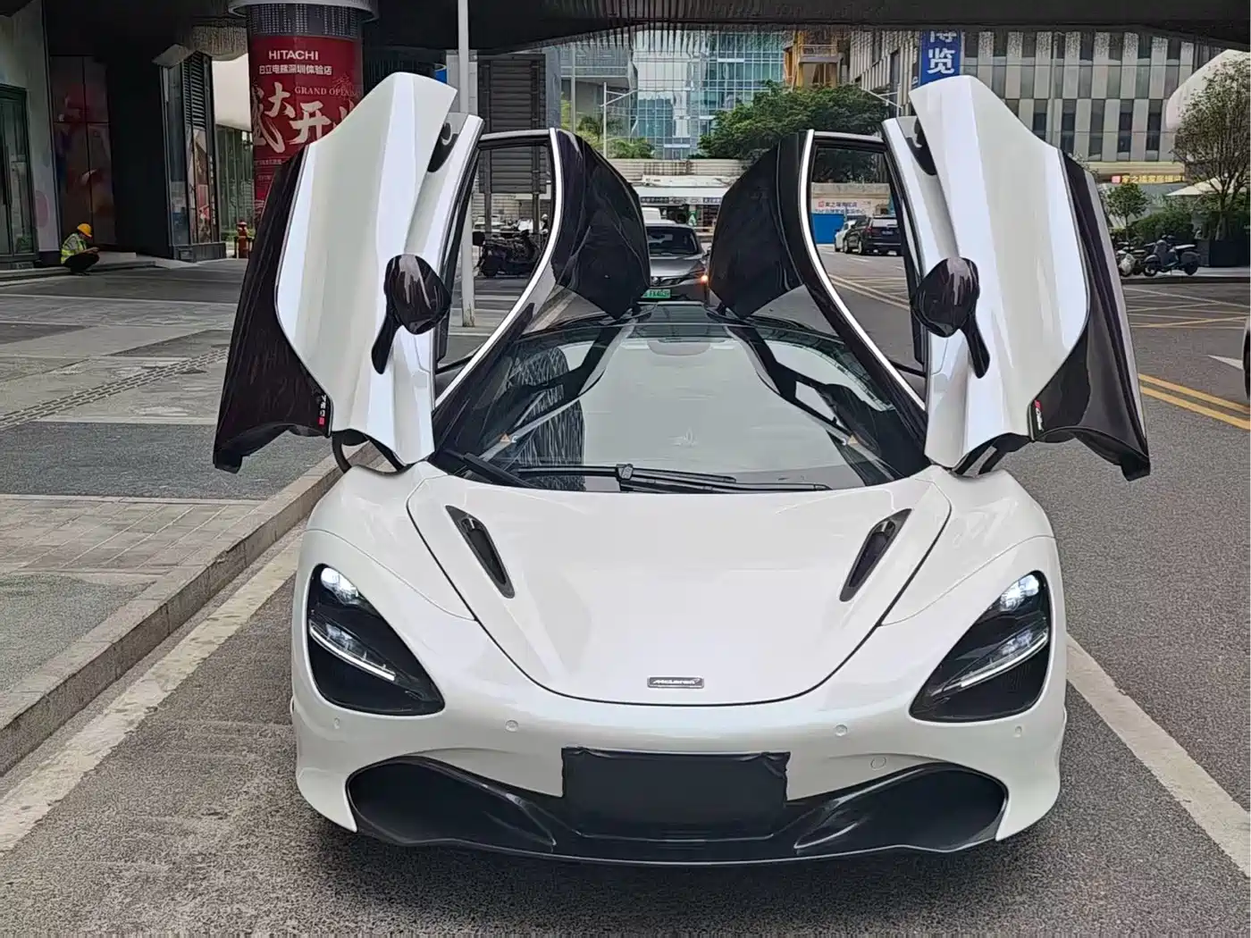 MCLAREN 720S