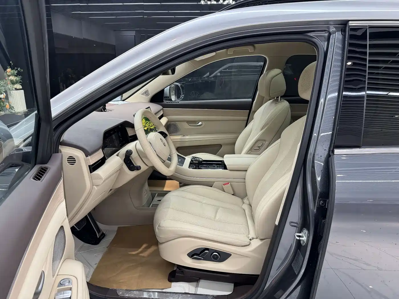 AITO Wenjie AITO M7 2024 1.5T Smart Drive 4WD Ultra 5-seater фото 13