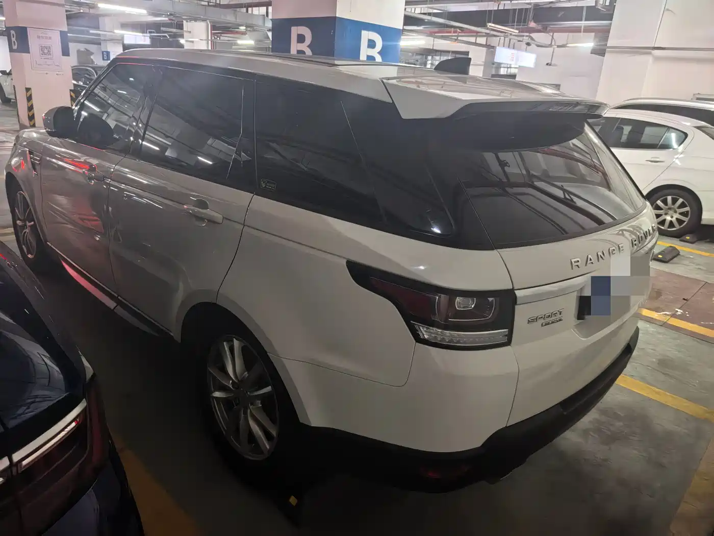 Land Rover Range Rover Sport 2017 3.0 SC V6 SE фото 4