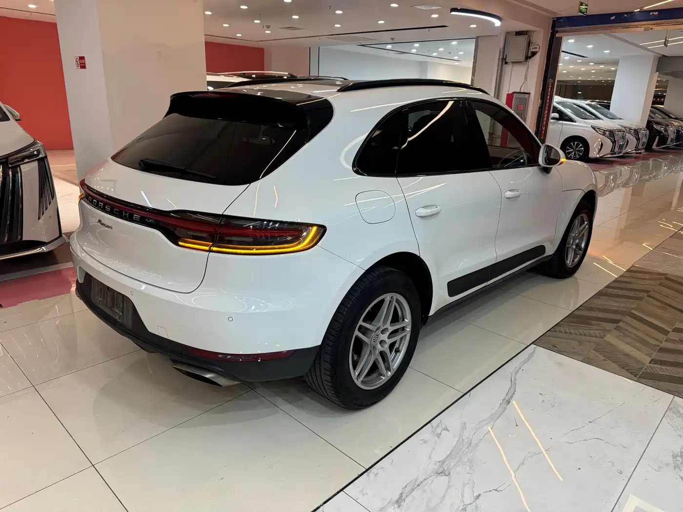Porsche Macan 2020 Macan 2.0T фото 17